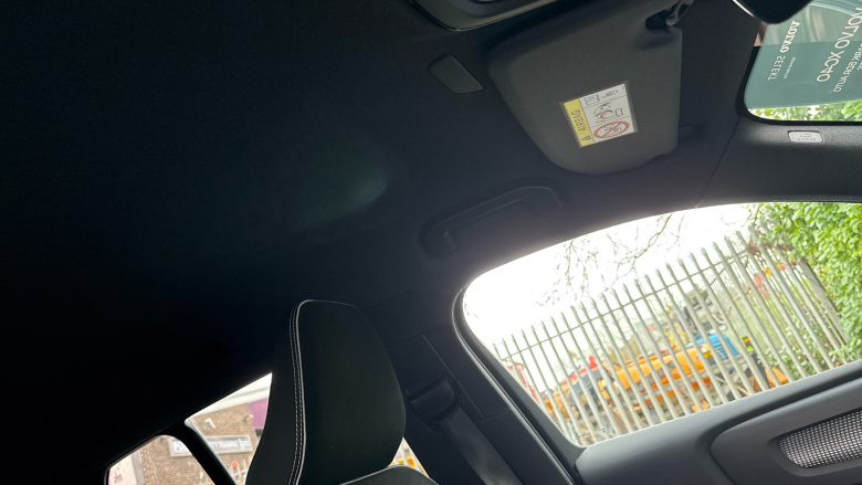 Volvo XC40 2.0 B3P Plus Dark 5dr Auto Petrol Estate